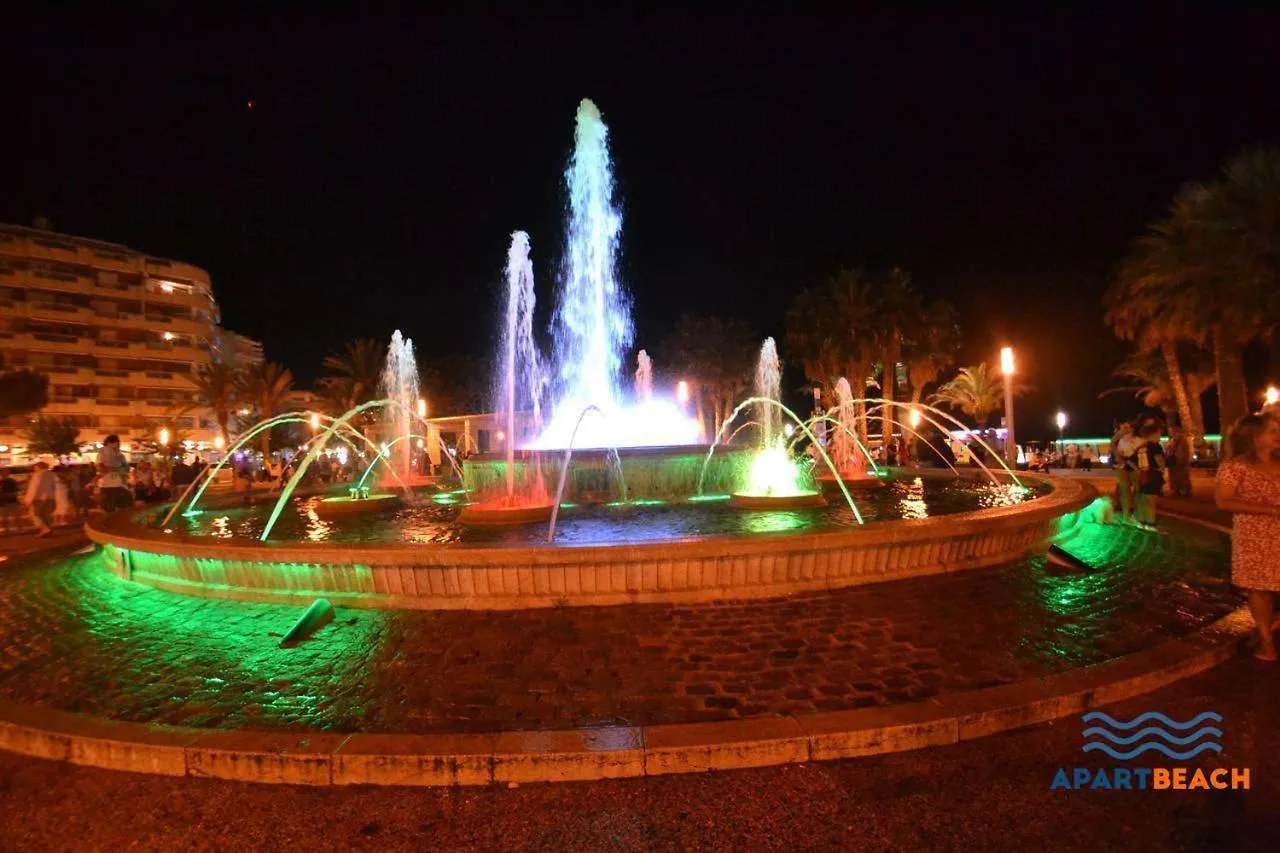 ApartBeach MURILLO Apartamentos Clima y Piscina Salou