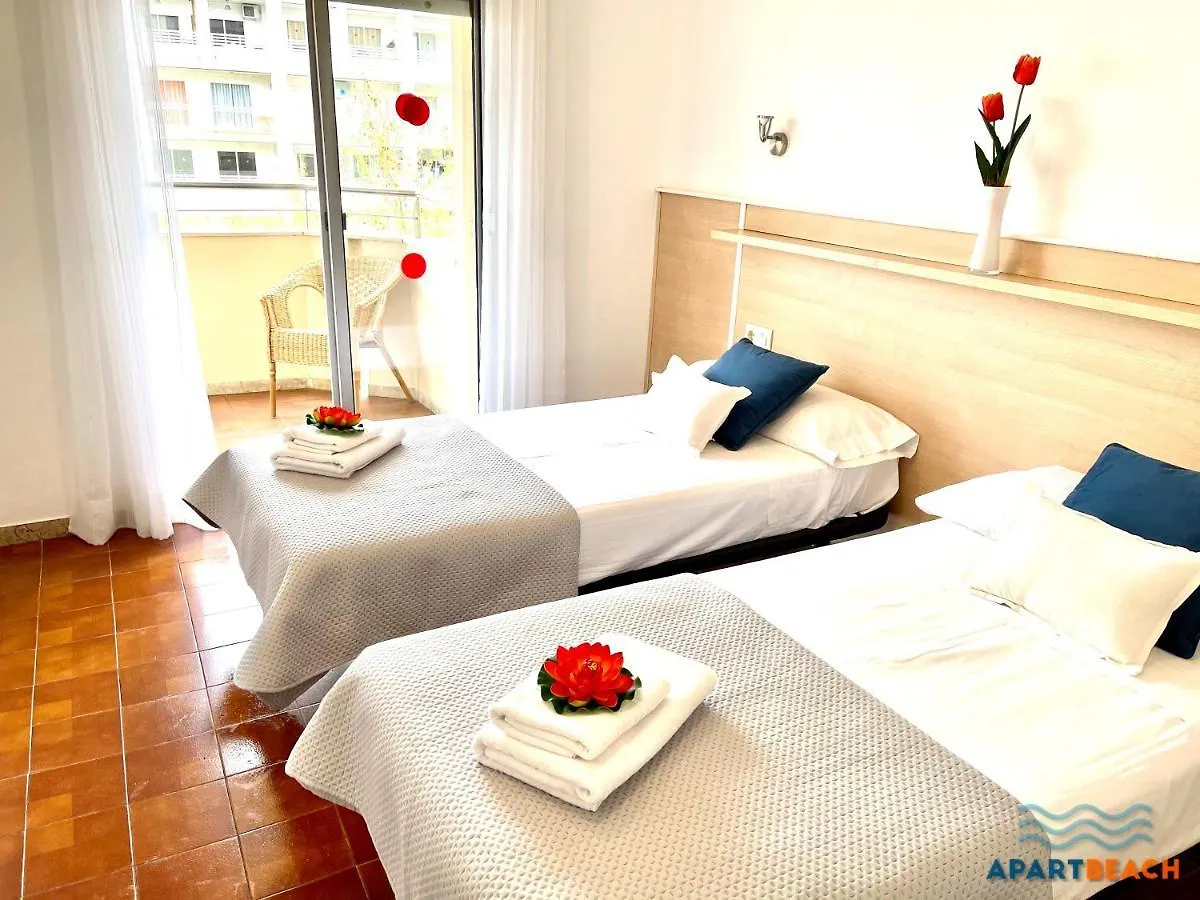 ApartBeach MURILLO Apartamentos Clima y Piscina Salou